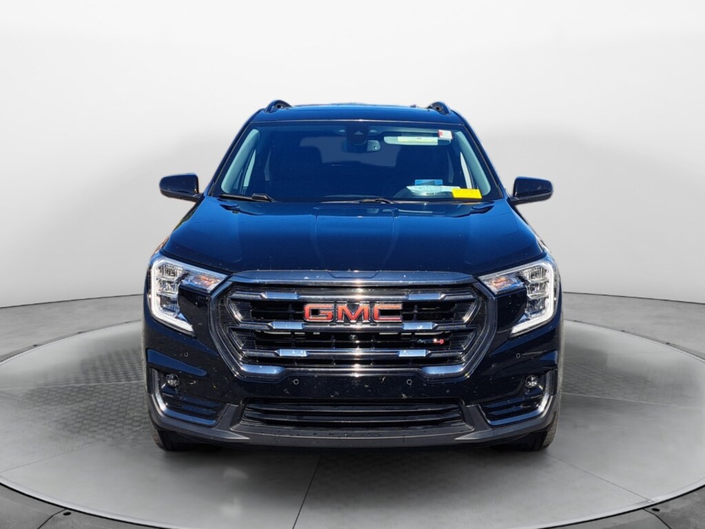 Used 2024 GMC Terrain AT4 SUV