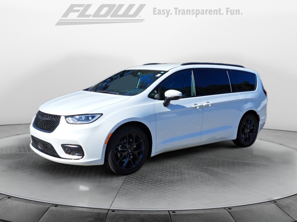 Used 2023 Chrysler Pacifica Touring L Van Passenger Van