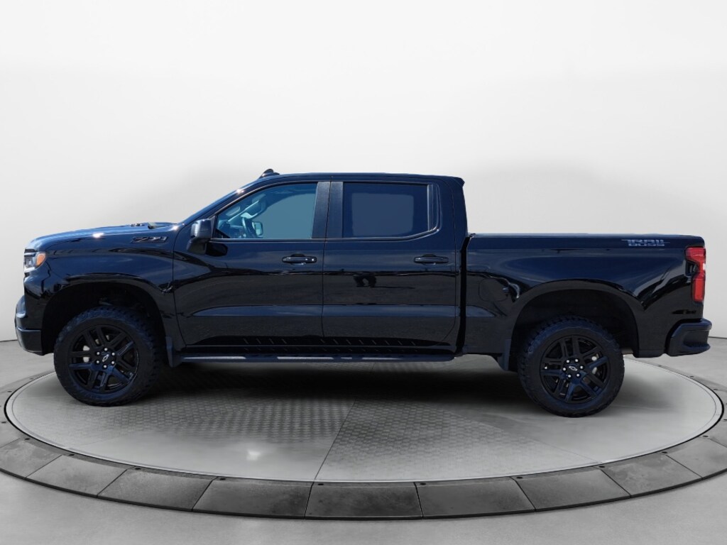 Used 2025 Chevrolet Silverado 1500 LT Trail Boss Truck Crew Cab