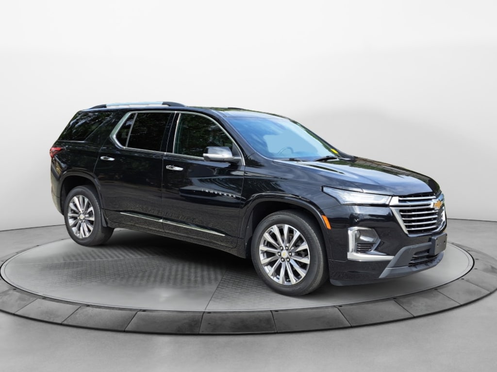 Used 2023 Chevrolet Traverse Premier SUV