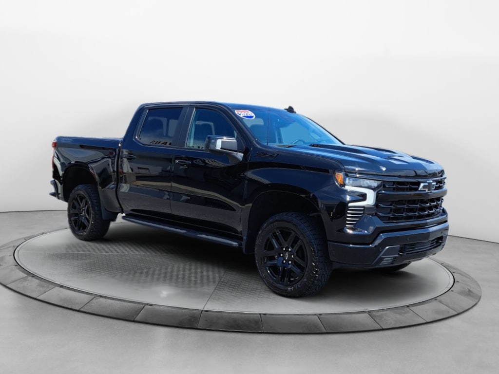 Used 2025 Chevrolet Silverado 1500 LT Trail Boss Truck Crew Cab