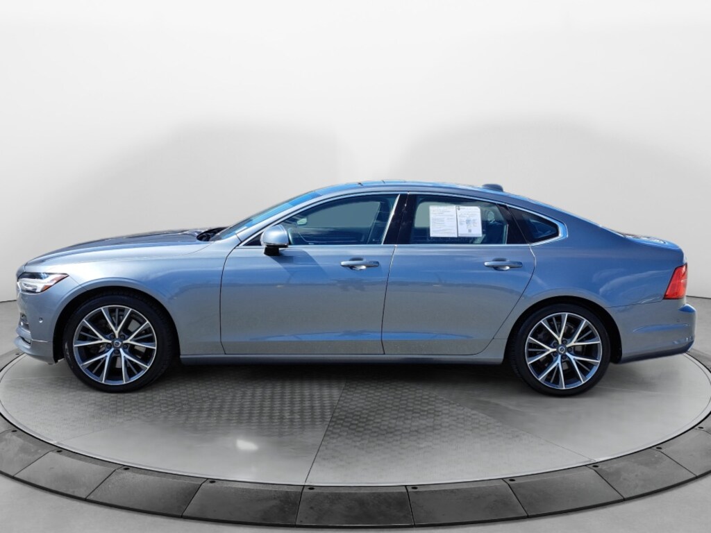 Used 2017 Volvo S90 T6 AWD Momentum Sedan