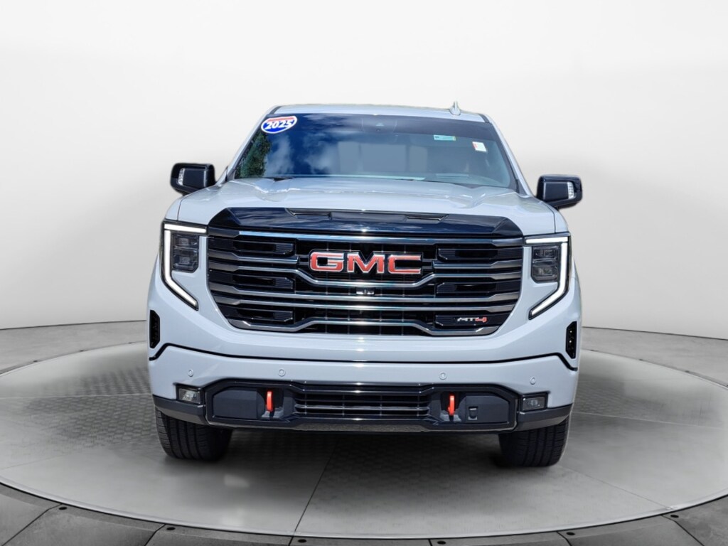 Used 2025 GMC Sierra 1500 AT4 Truck Crew Cab