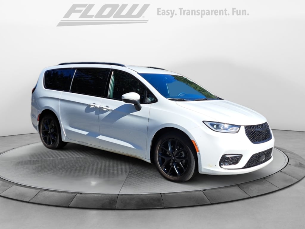 Used 2023 Chrysler Pacifica Touring L Van Passenger Van
