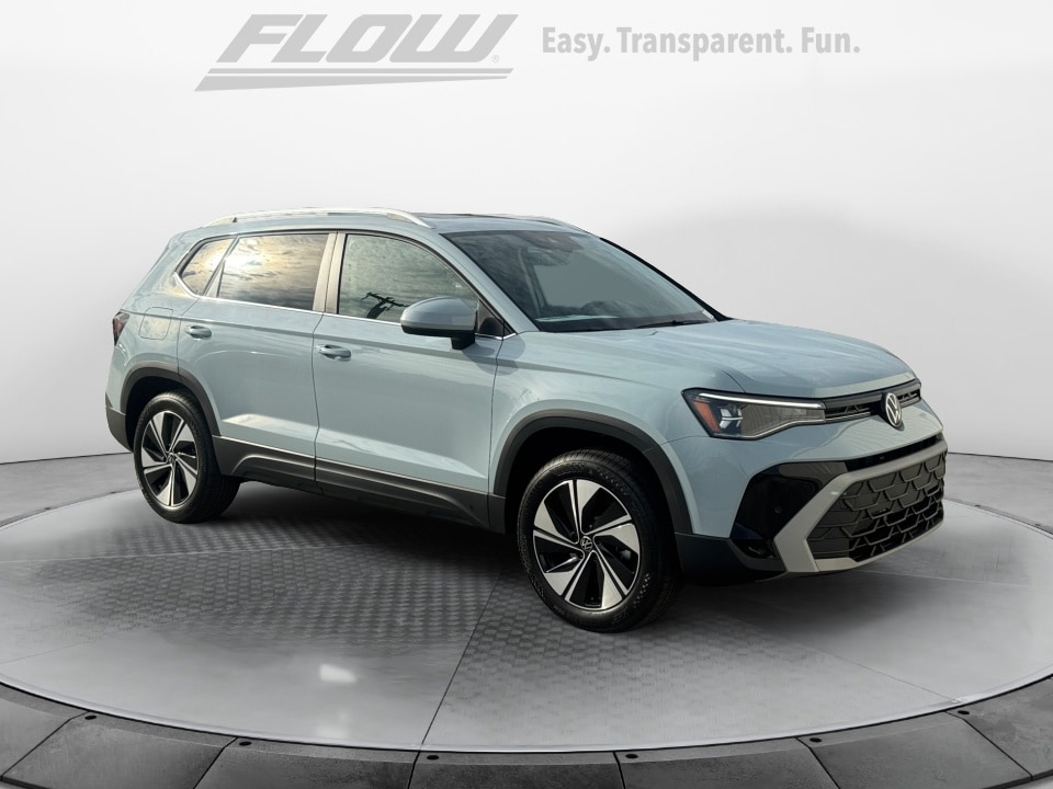 2026 Volkswagen Taos SE's photo