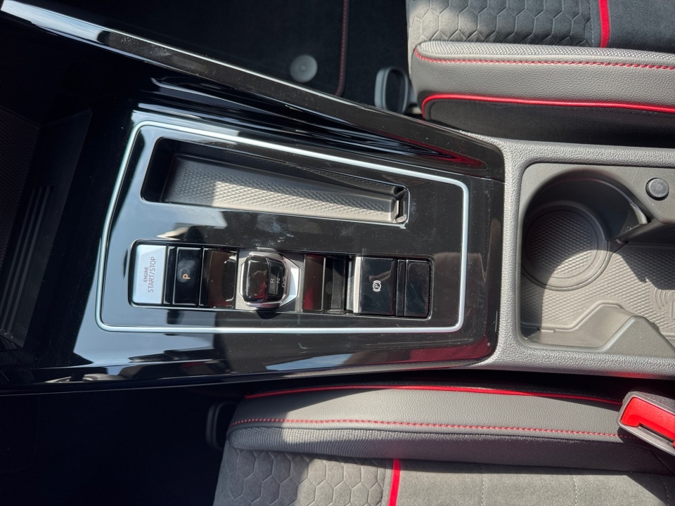 2025 Volkswagen Golf GTI SE - Photo 20