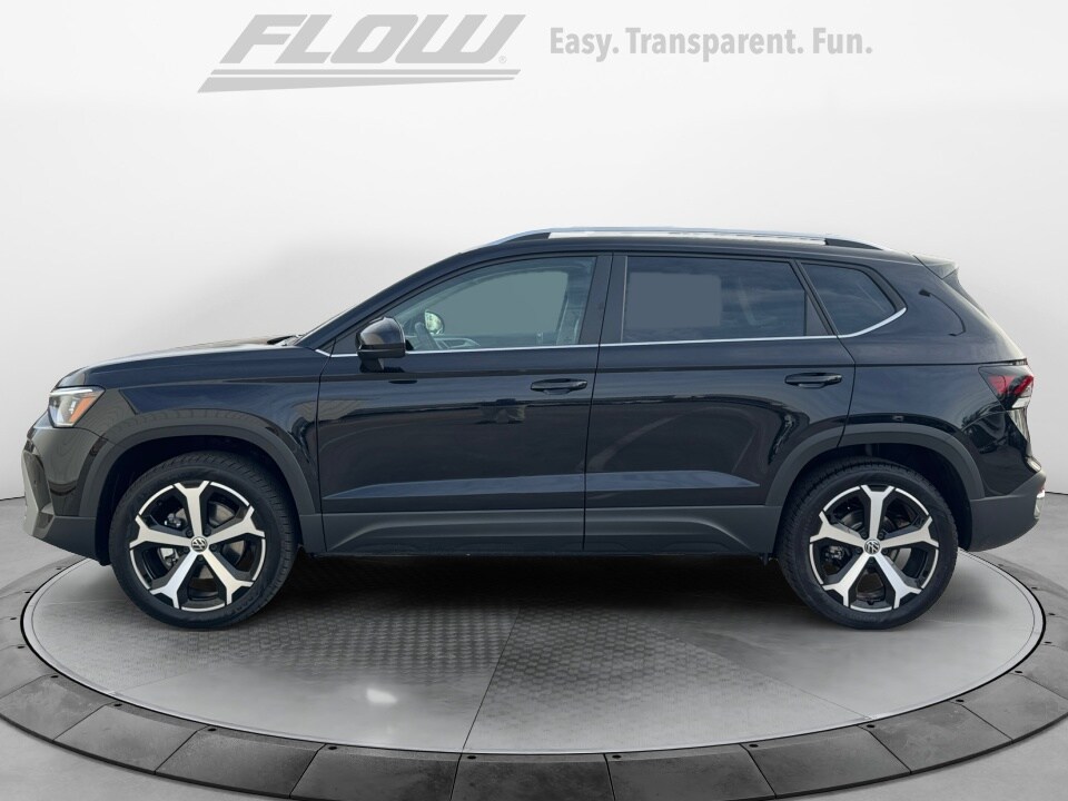 2026 Volkswagen Taos SEL photo 4