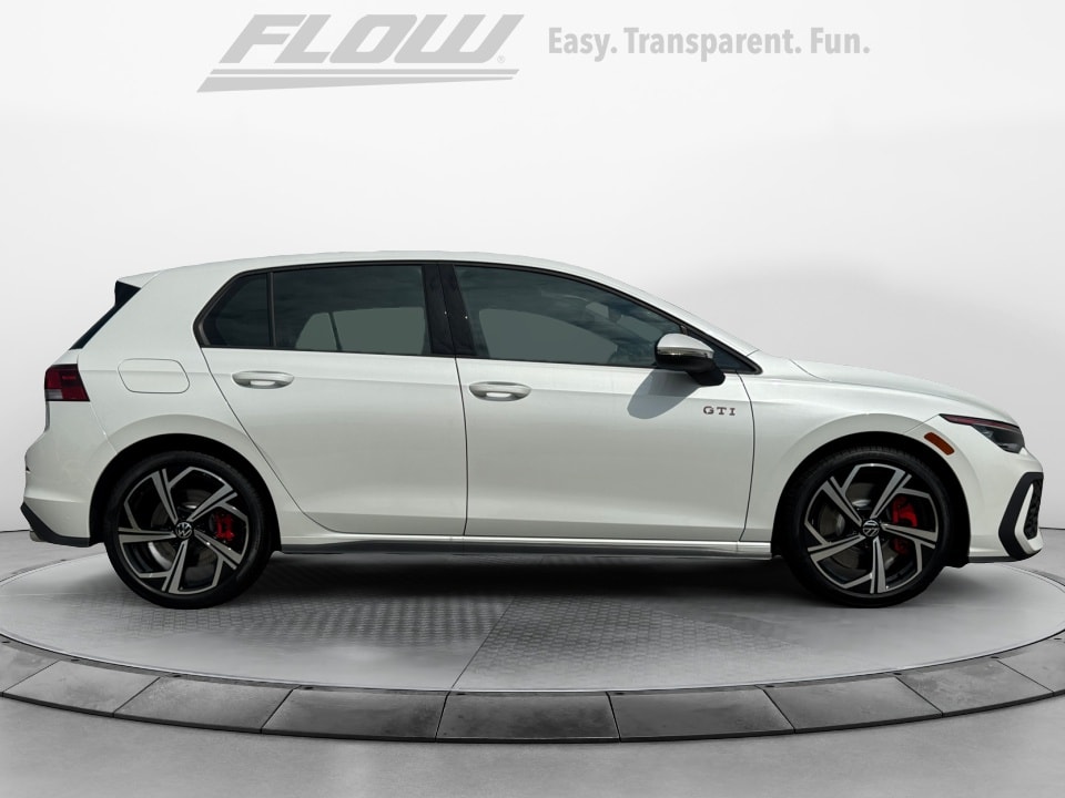 2025 Volkswagen Golf GTI SE - Photo 8