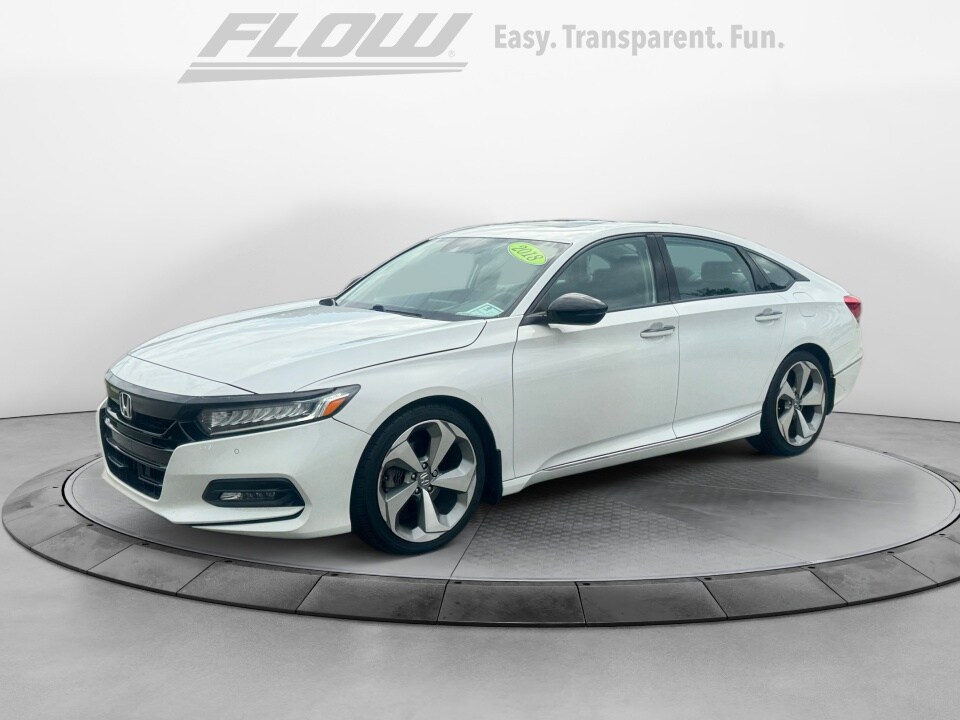 2018 Honda Accord Touring photo 3