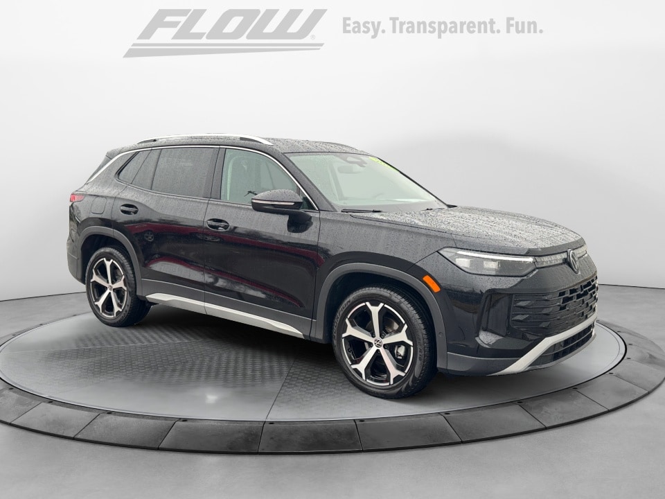 2025 Volkswagen Tiguan SE's photo