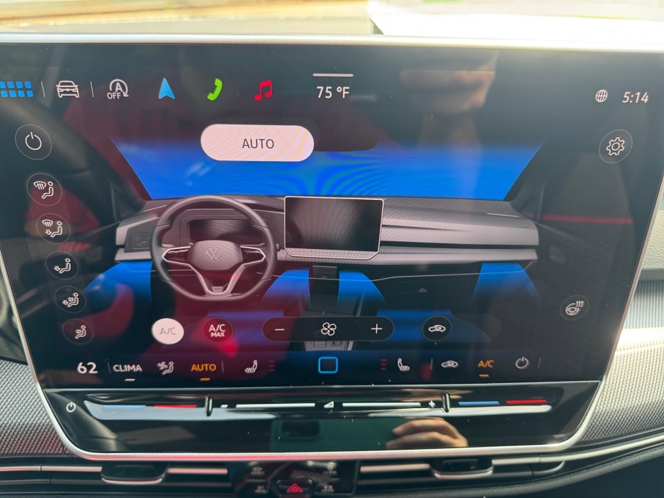 2025 Volkswagen Golf GTI SE - Photo 18