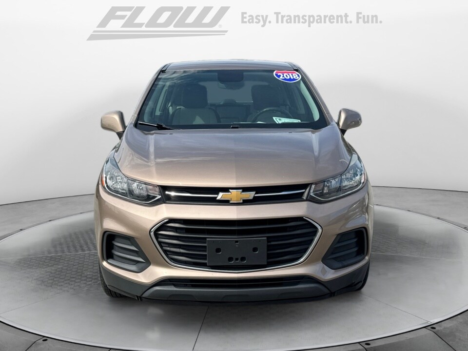 2018 Chevrolet Trax LS photo 2