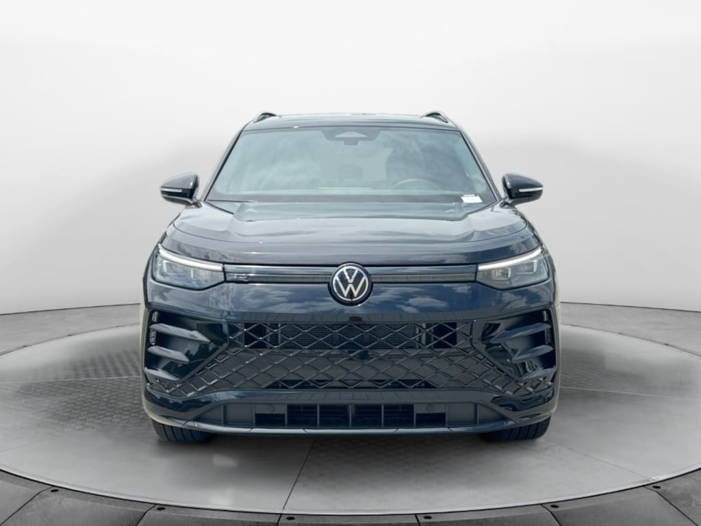 New 2026 Volkswagen Tiguan SE R-Line Black SUV
