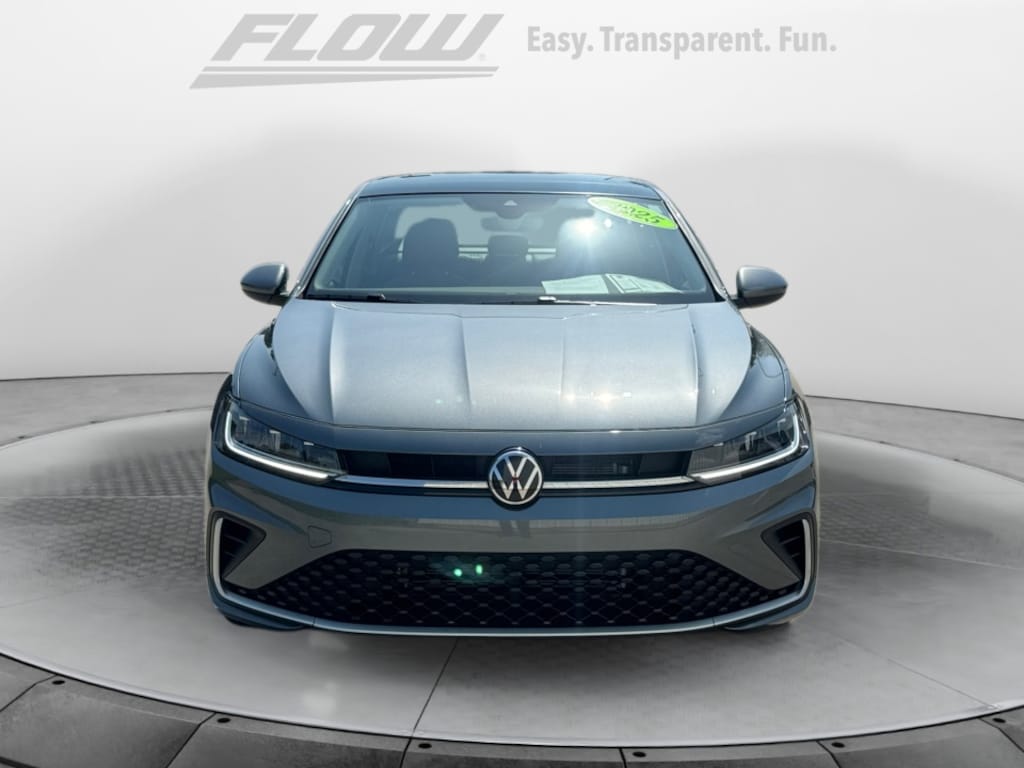 Used 2025 Volkswagen Jetta SE Sedan