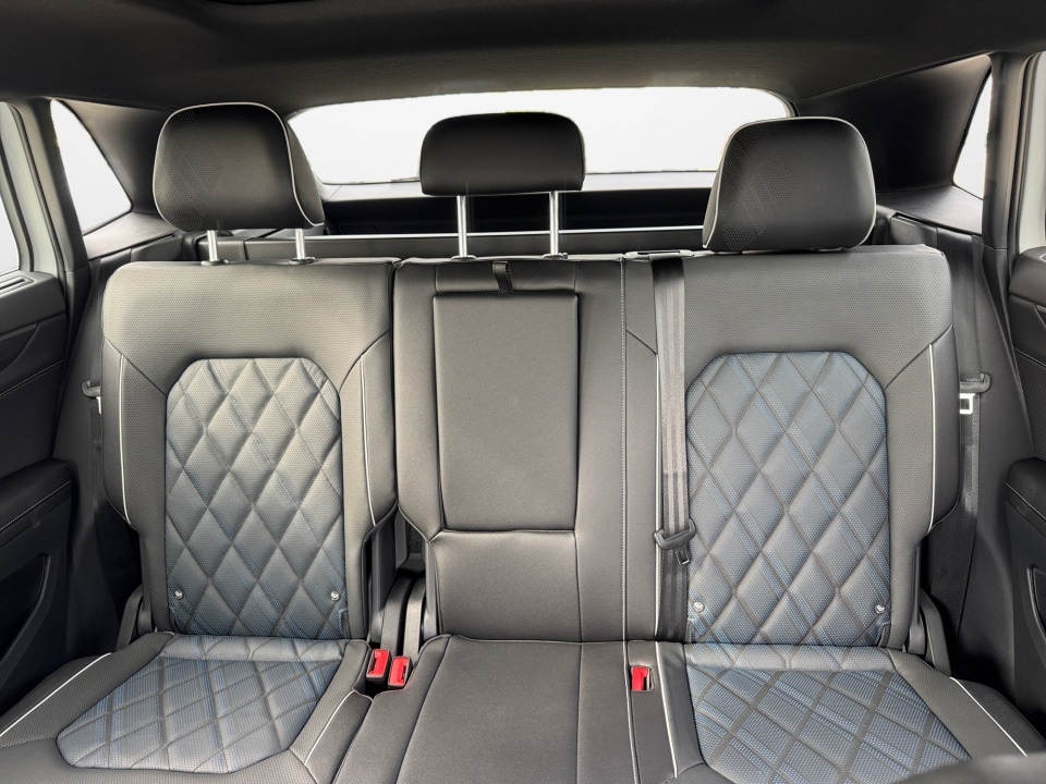 2026 Volkswagen Atlas Cross Sport SEL Premium R-LINE - Photo 12