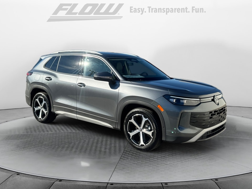 2026 Volkswagen Tiguan SE's photo