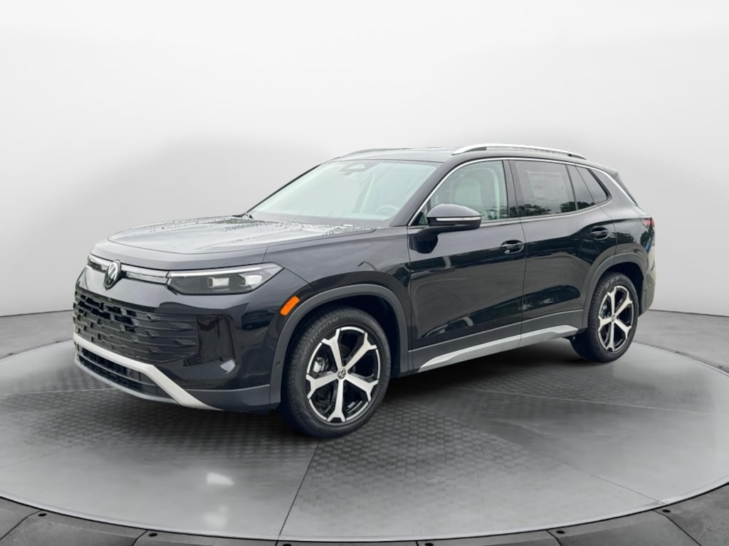 New 2026 Volkswagen Tiguan SE SUV