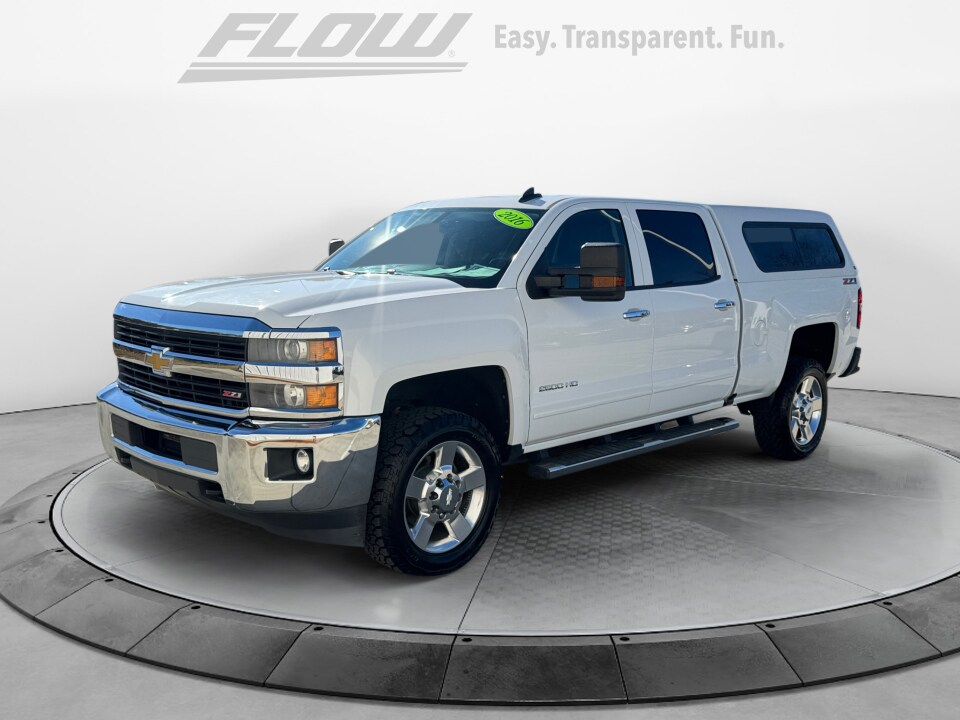 2016 Chevrolet Silverado 2500HD LT photo 3