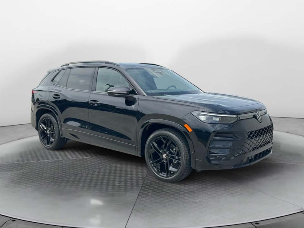 New 2026 Volkswagen Tiguan SE R-Line Black SUV