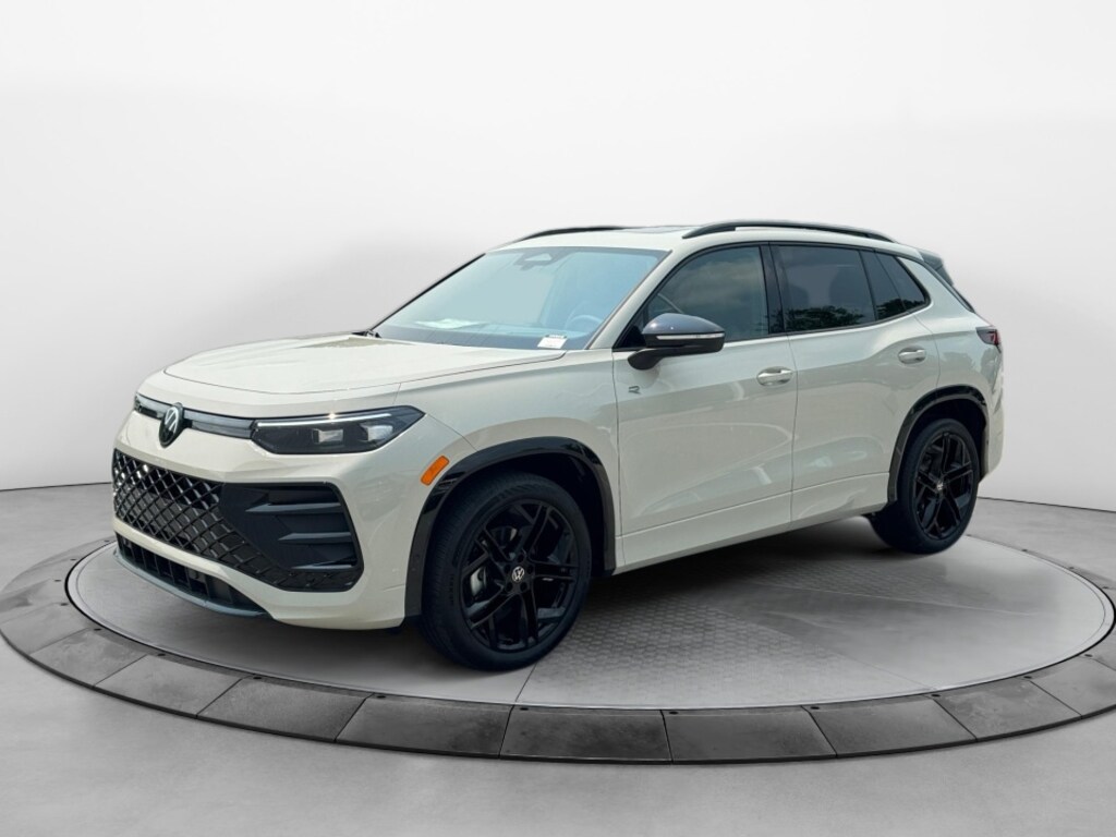 New 2026 Volkswagen Tiguan SE R-Line Black SUV