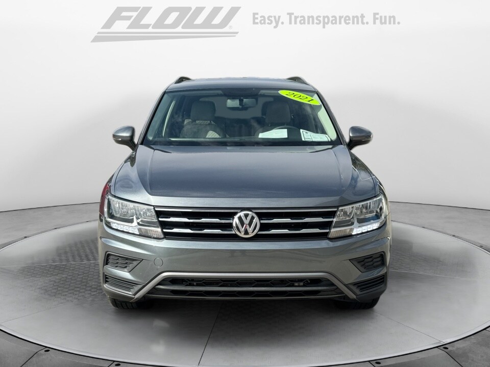 2021 Volkswagen Tiguan S photo 2