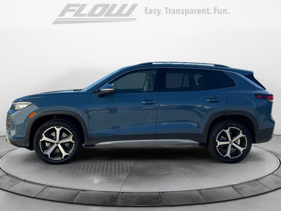 2026 Volkswagen Tiguan SE photo 4