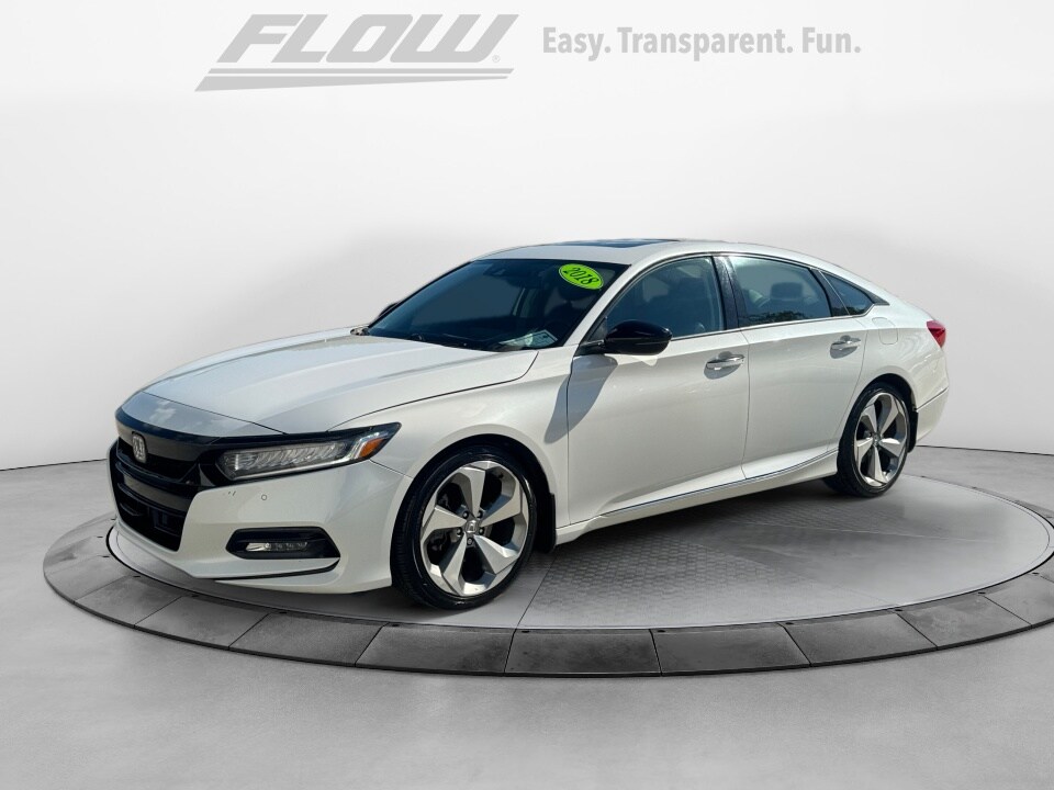 2018 Honda Accord Touring photo 3
