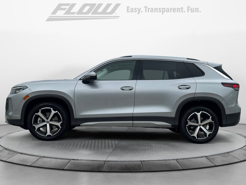 2025 Volkswagen Tiguan SE photo 4