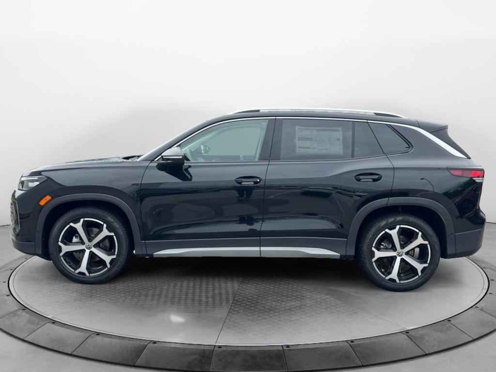 New 2026 Volkswagen Tiguan SE SUV