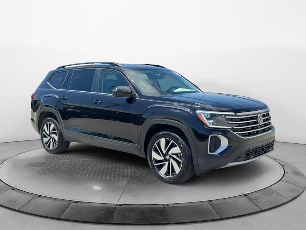 Certified 2026 Volkswagen Atlas SE with Technology SUV