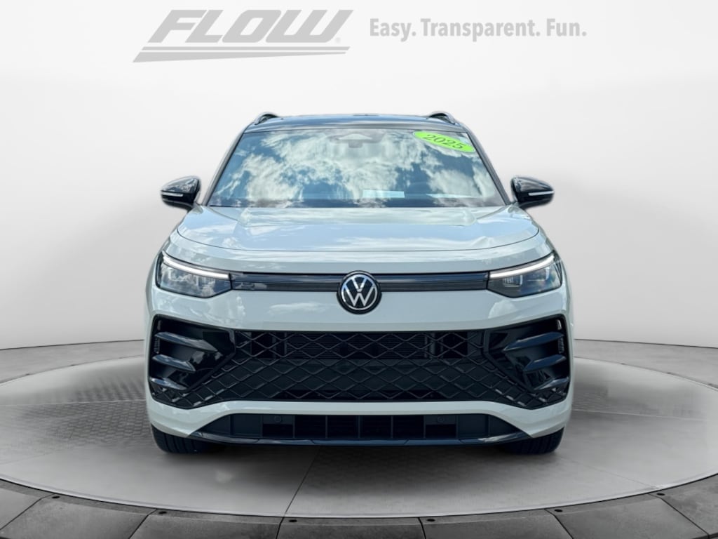 Used 2025 Volkswagen Tiguan SE R-Line Black SUV