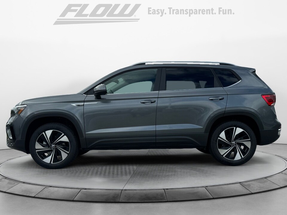 2024 Volkswagen Taos SE photo 4