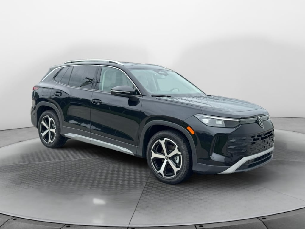 New 2026 Volkswagen Tiguan SE SUV