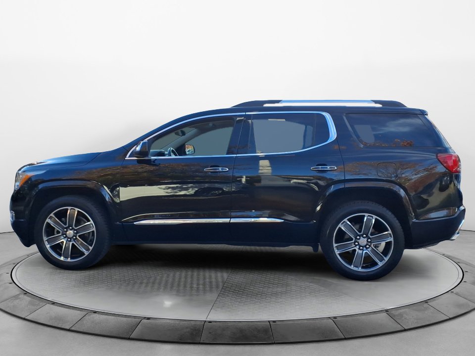 2018 Gmc Acadia Denali photo 2