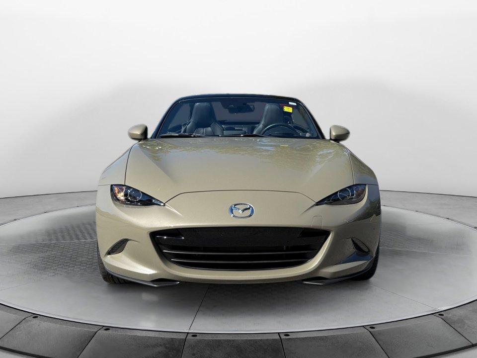 2023 Mazda MX-5 Miata Miata Grand Touring photo 2