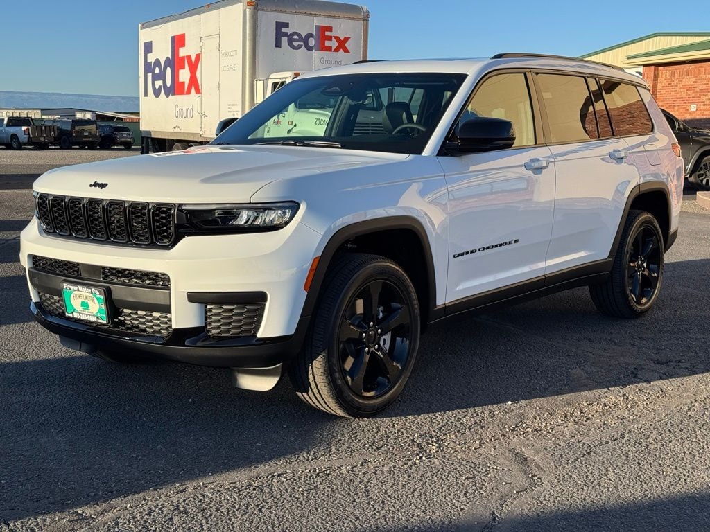 New 2025 Jeep Grand Cherokee L ALTITUDE X 4X4 Sport Utility