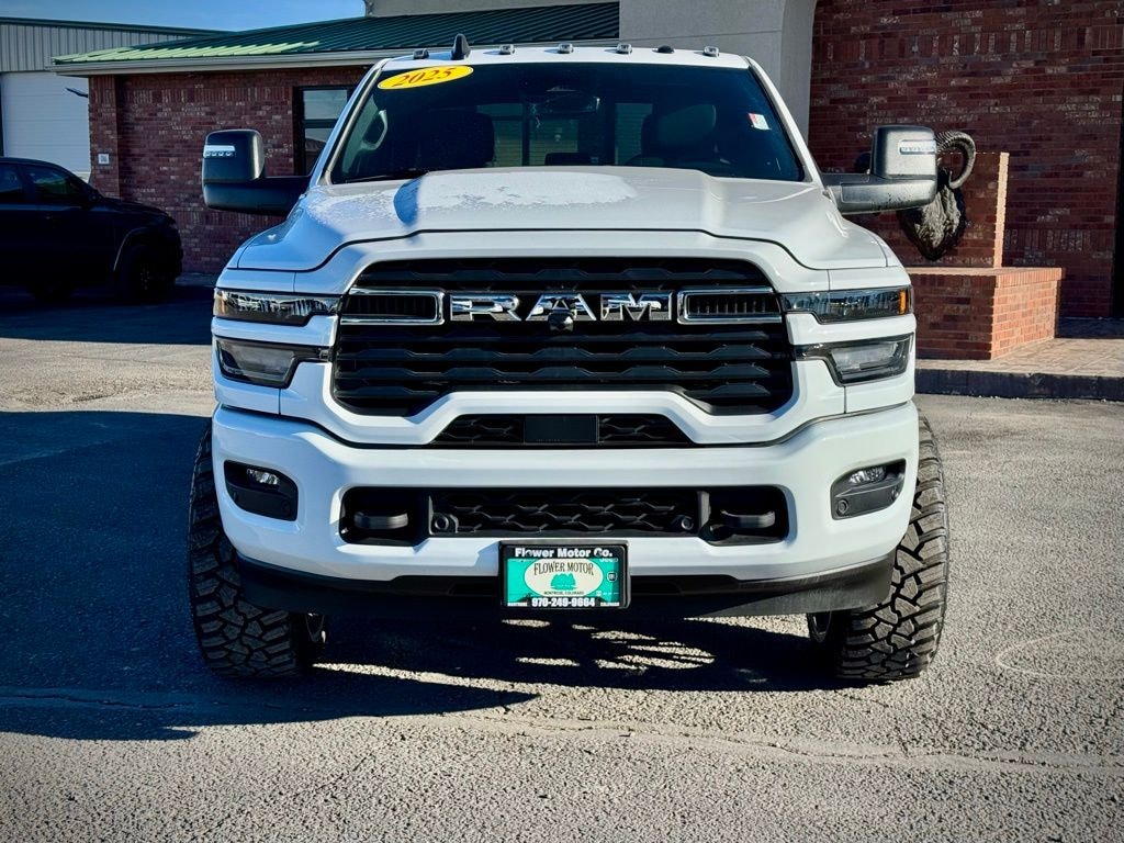 New 2025 Ram 2500 BIG HORN CREW CAB 4X4 6'4 BOX Pickup