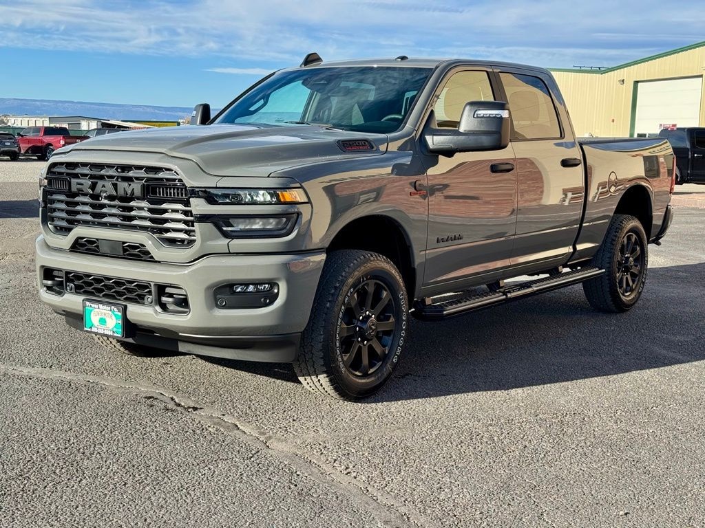 New 2026 Ram 2500 BIG HORN CREW CAB 4X4 6'4 BOX Pickup