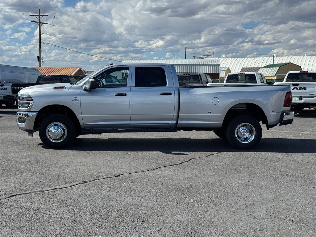 New 2026 Ram 3500 TRADESMAN CREW CAB 4X4 8' BOX Pickup