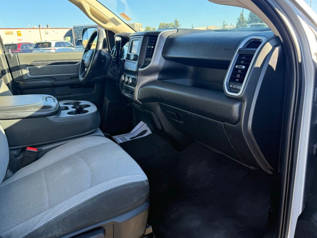 2020 RAM Ram 3500 Pickup Big Horn - Photo 16