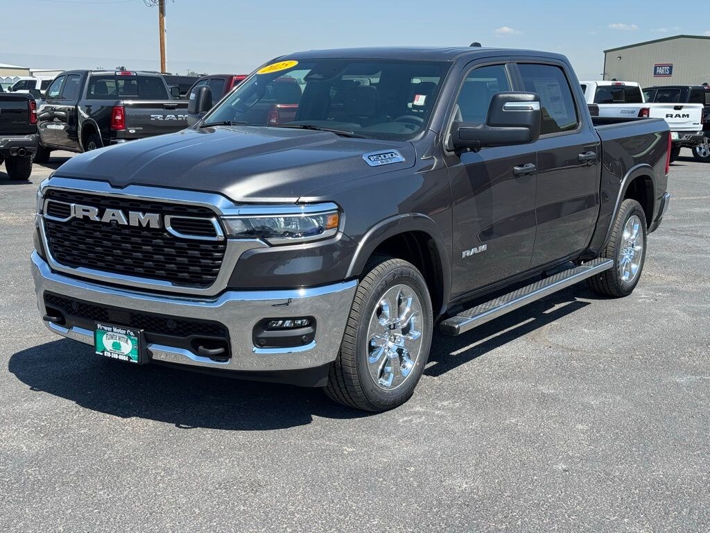 New 2025 Ram 1500 BIG HORN CREW CAB 4X4 5'7 BOX Pickup