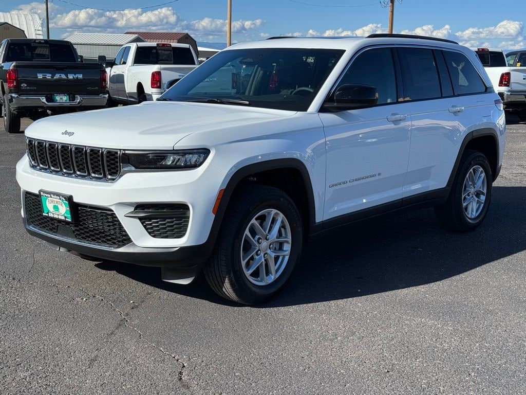 New 2025 Jeep Grand Cherokee LAREDO X 4X4 Sport Utility