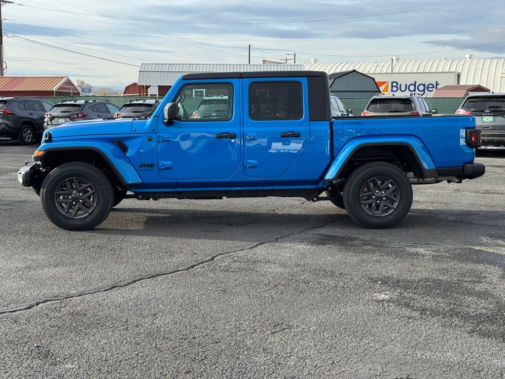 New 2025 Jeep Gladiator SPORT S 4X4 Pickup