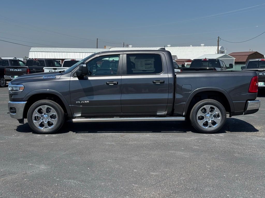 New 2025 Ram 1500 BIG HORN CREW CAB 4X4 5'7 BOX Pickup