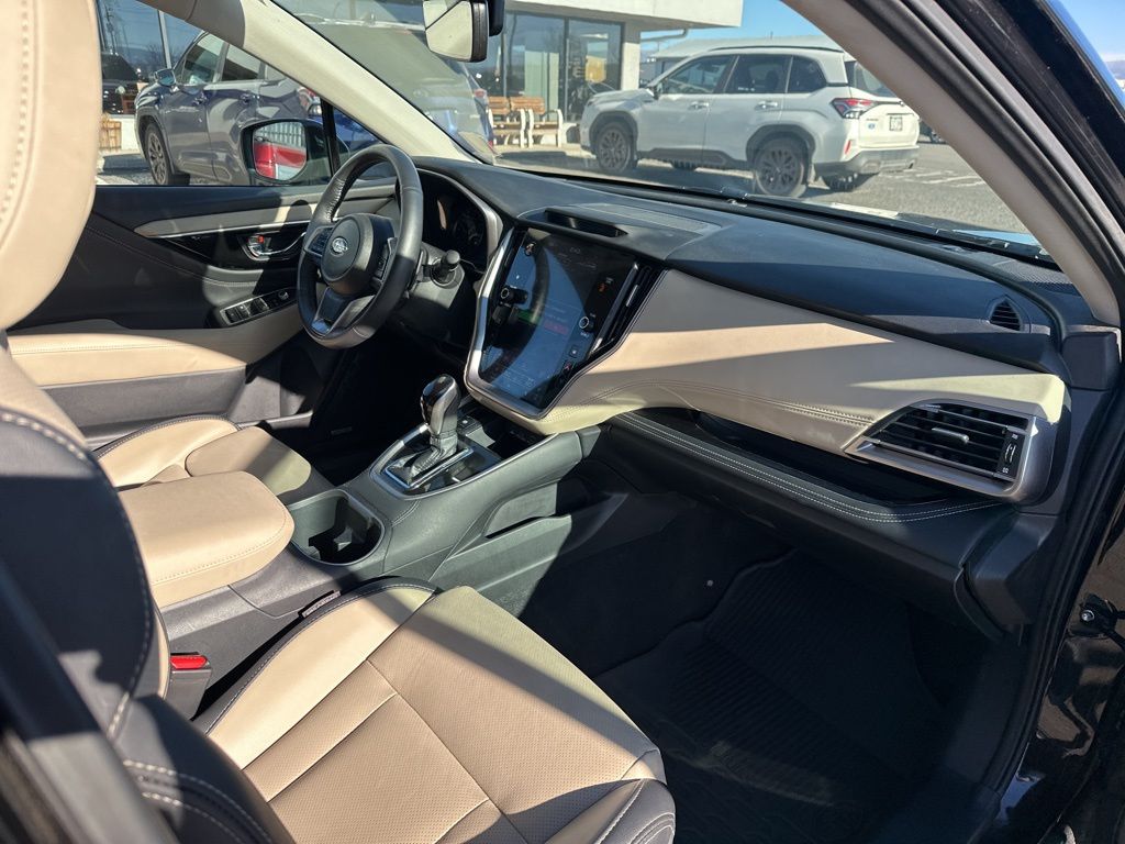 2025 Subaru Outback Limited - Photo 11