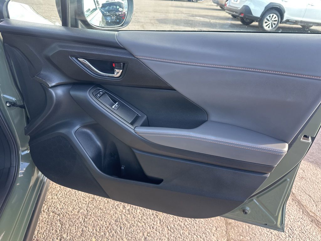 2025 Subaru Crosstrek Limited - Photo 14