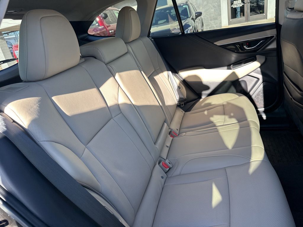 2025 Subaru Outback Limited - Photo 16