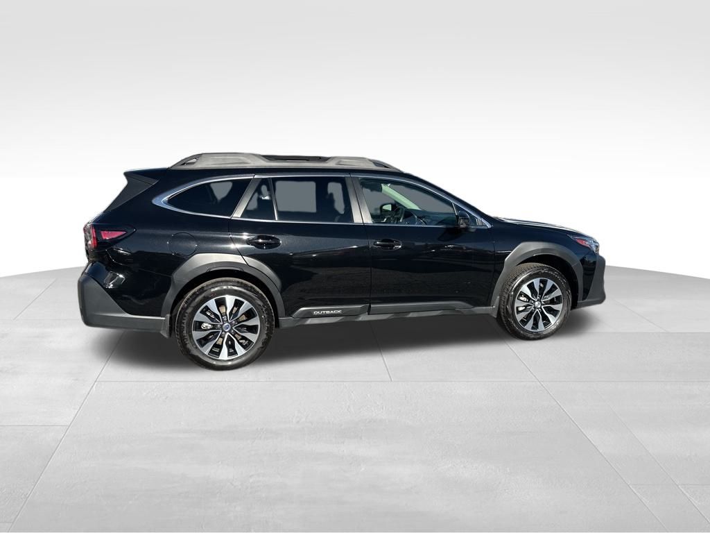 2025 Subaru Outback Limited - Photo 9