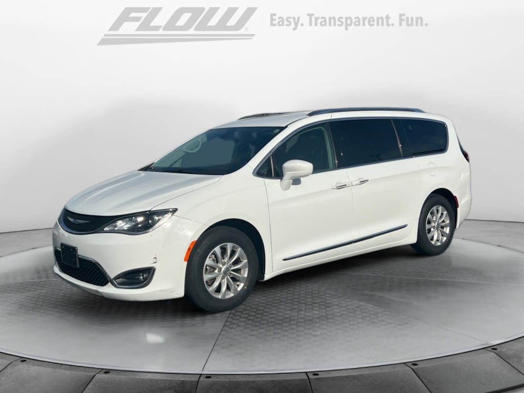 Used 2018 Chrysler Pacifica Touring L Van