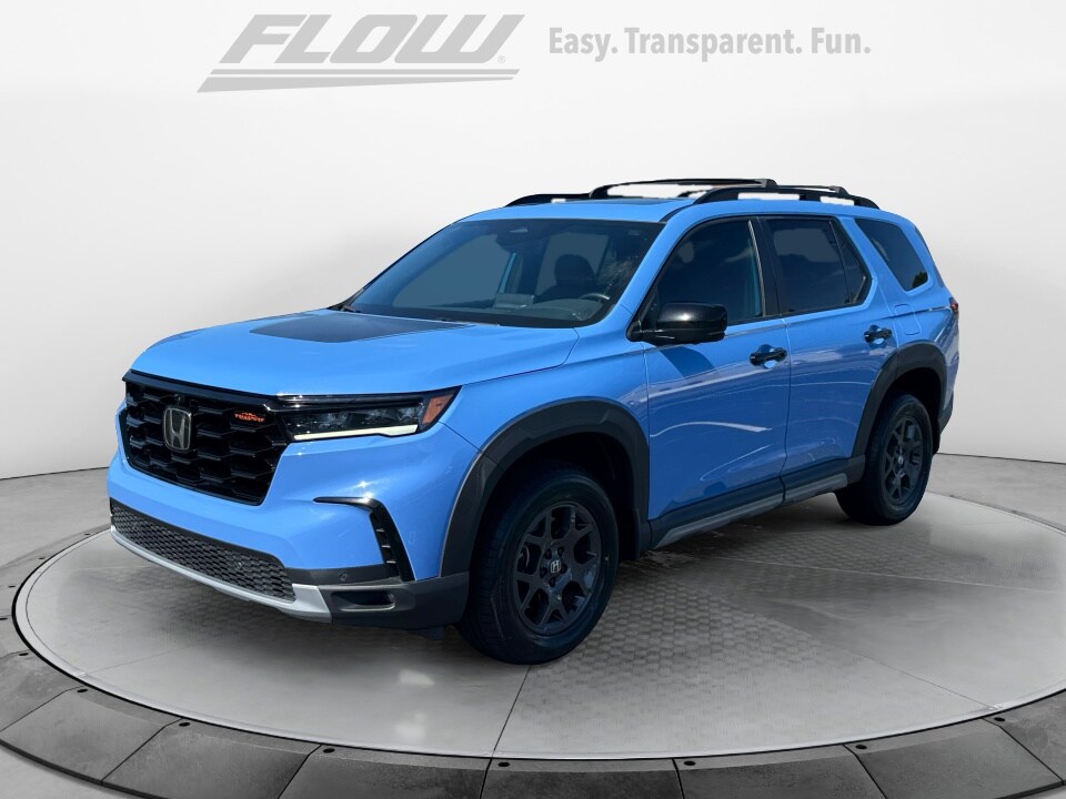 2023 Honda Pilot TrailSport photo 3